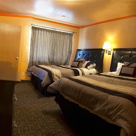 Capitol Inn & Suites Pierre Bagian luar foto
