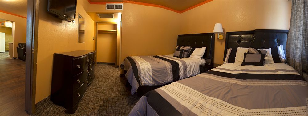 Capitol Inn & Suites Pierre Bagian luar foto